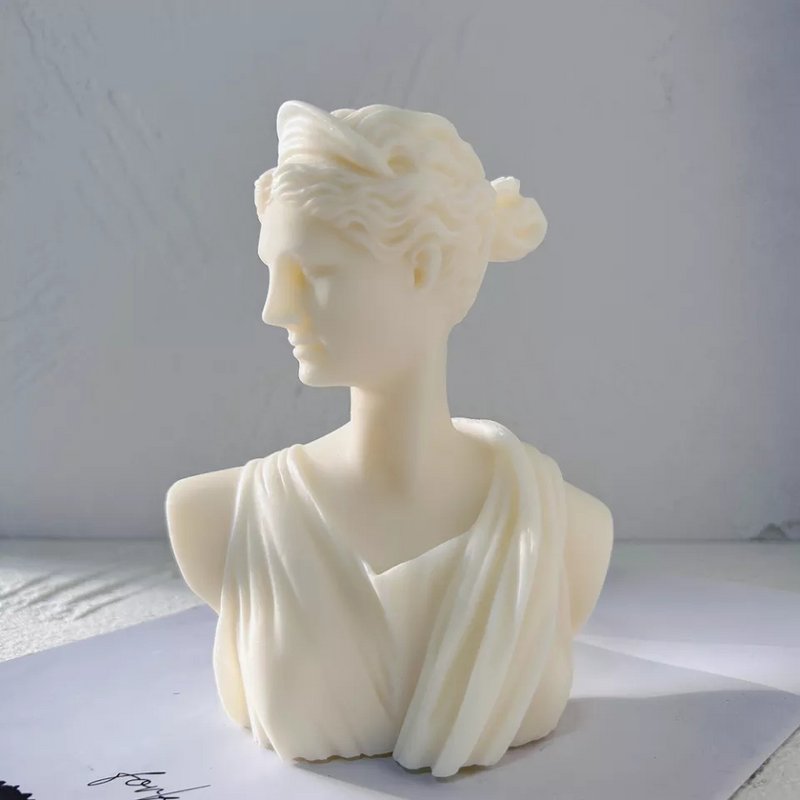 Artemis Candle