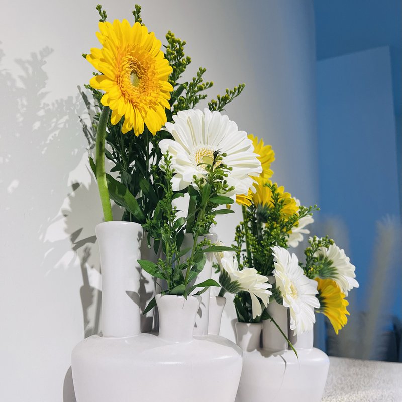 Tube vase