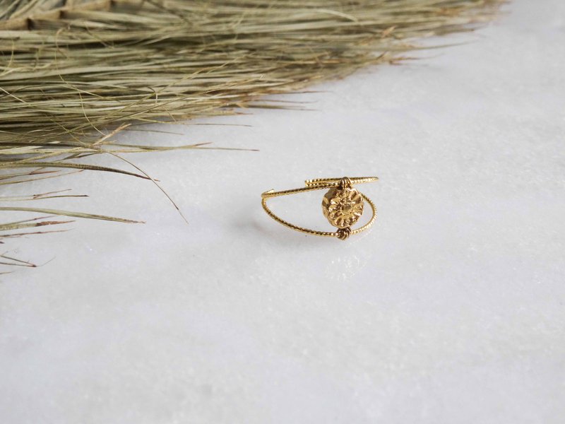 Daisy ring