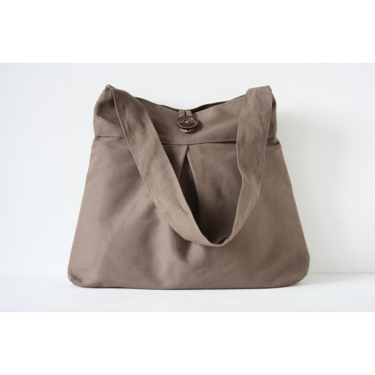 Brown shoulder bag