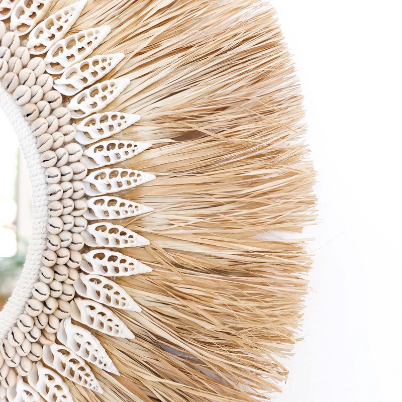 Raffia round mirror with cowrie shells - Mawi ø70cm