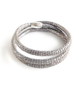 Blauwe leren armband met reptielenprint