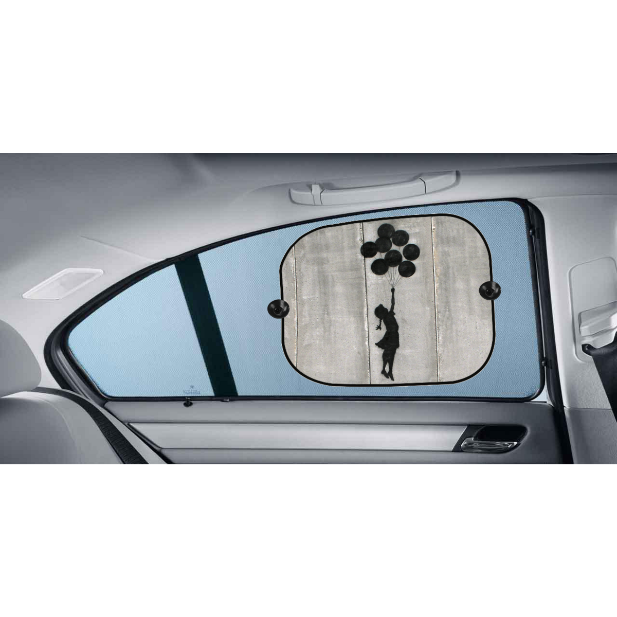Banksy Car Side Cortina (44x35cm) - Chica Flotante