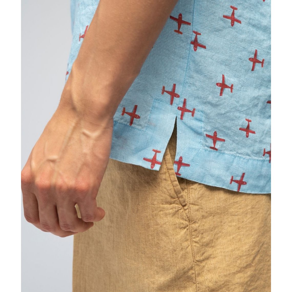 Chemise en lin Bleu Avion - Agnė Kišonaitė (Unisexe)