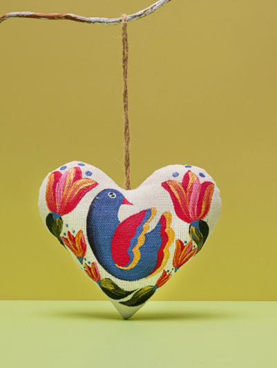 Vanilla heart with a purple bird
