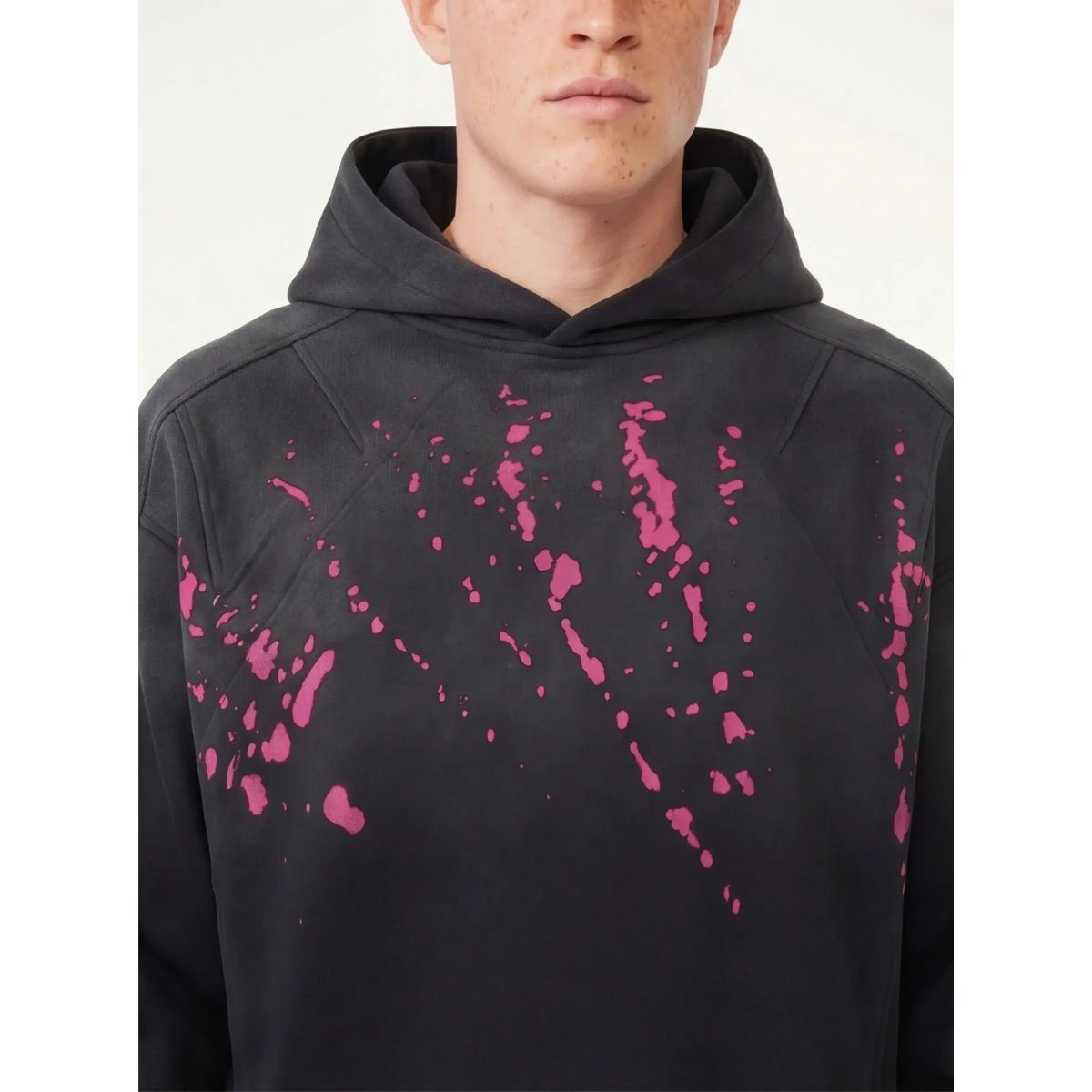 Urban-Chic Hoodie – from Ultra-Soft Material for a Strong Presence