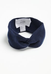 Uni 5 - Cashmere banner 4 navy blue threads