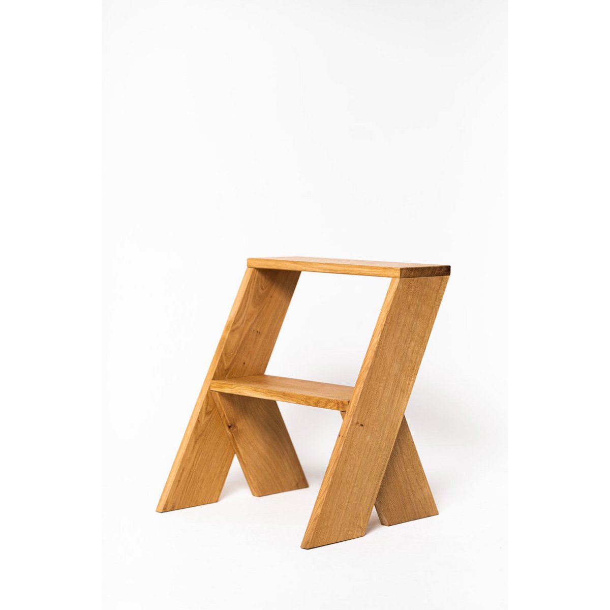 Escabeau, tabouret LOBO en chêne massif