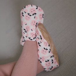 Chaussures de bébé - pomme