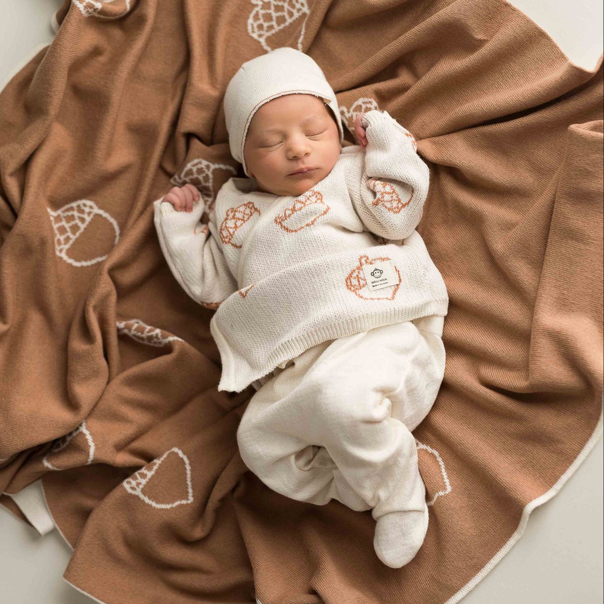 Babydecke Eichel ecru-braun