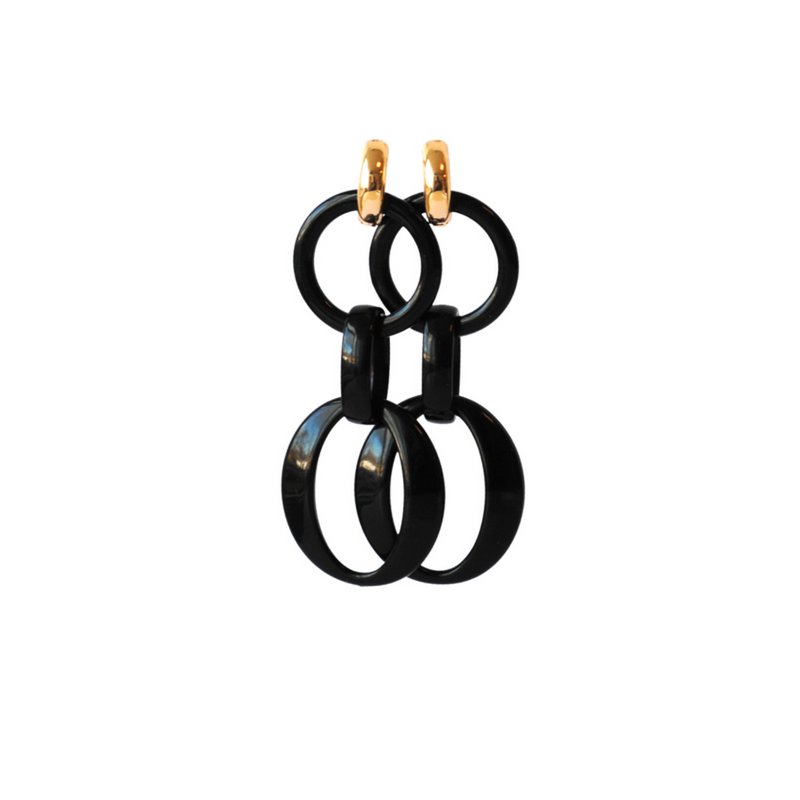 Oorbellen zwart met creooltje 24K goldplated