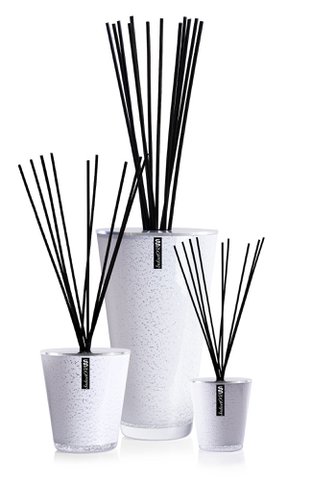 SNOW SEDUCTOR :  Lavender, Amber & Vetiver