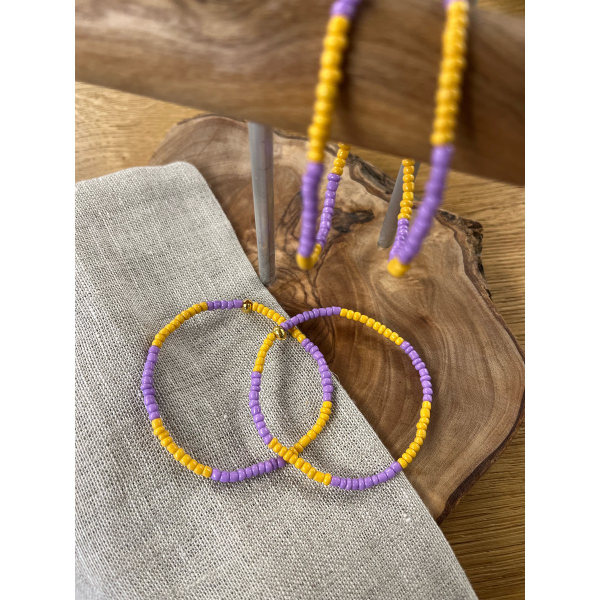 Glass bead bracelet - purple/orange