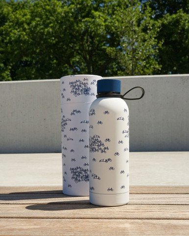 Water bottle the blue bicycle