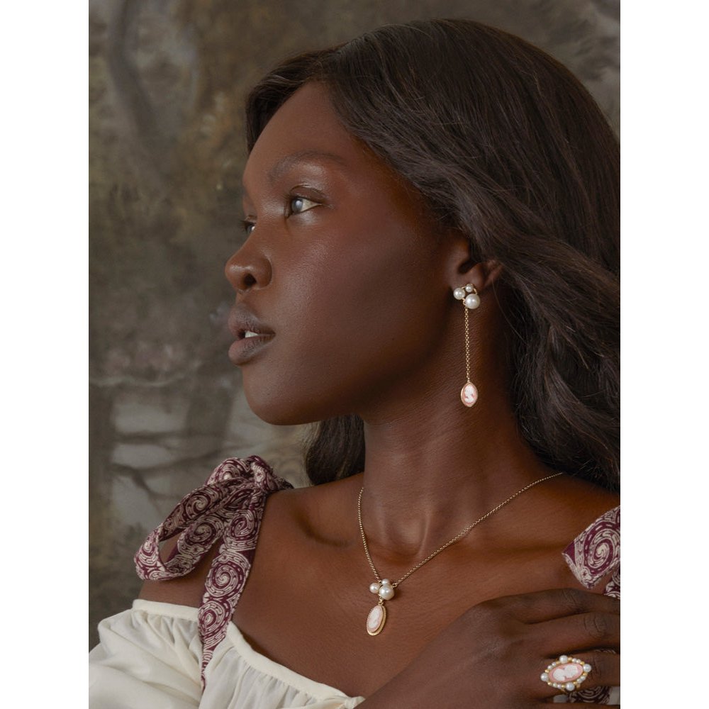 Lilith roze cameo ketting met parels