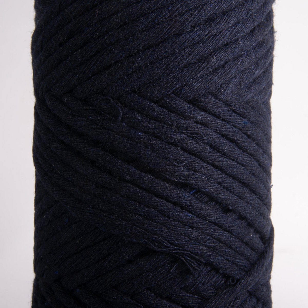 Sensy Premium 3 mm - cordoncino macramè a filo singolo in cotone riciclato al 100%.