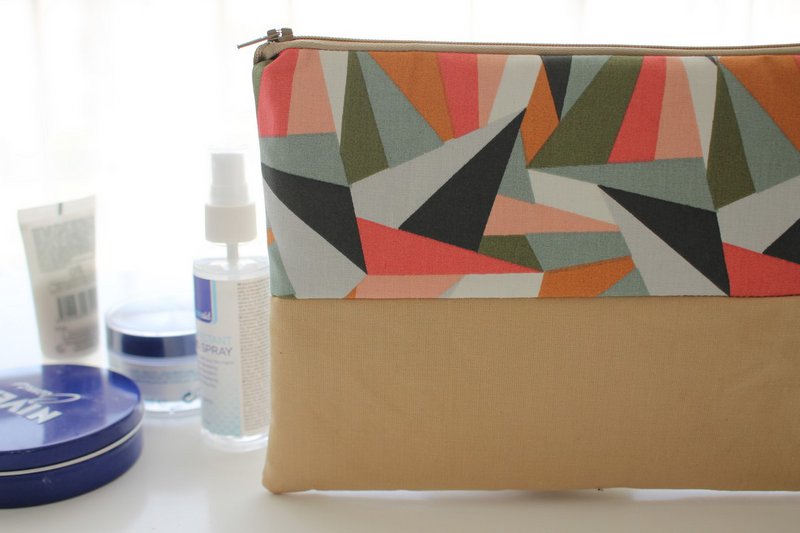 Bolso cremallera triángulos maya beige