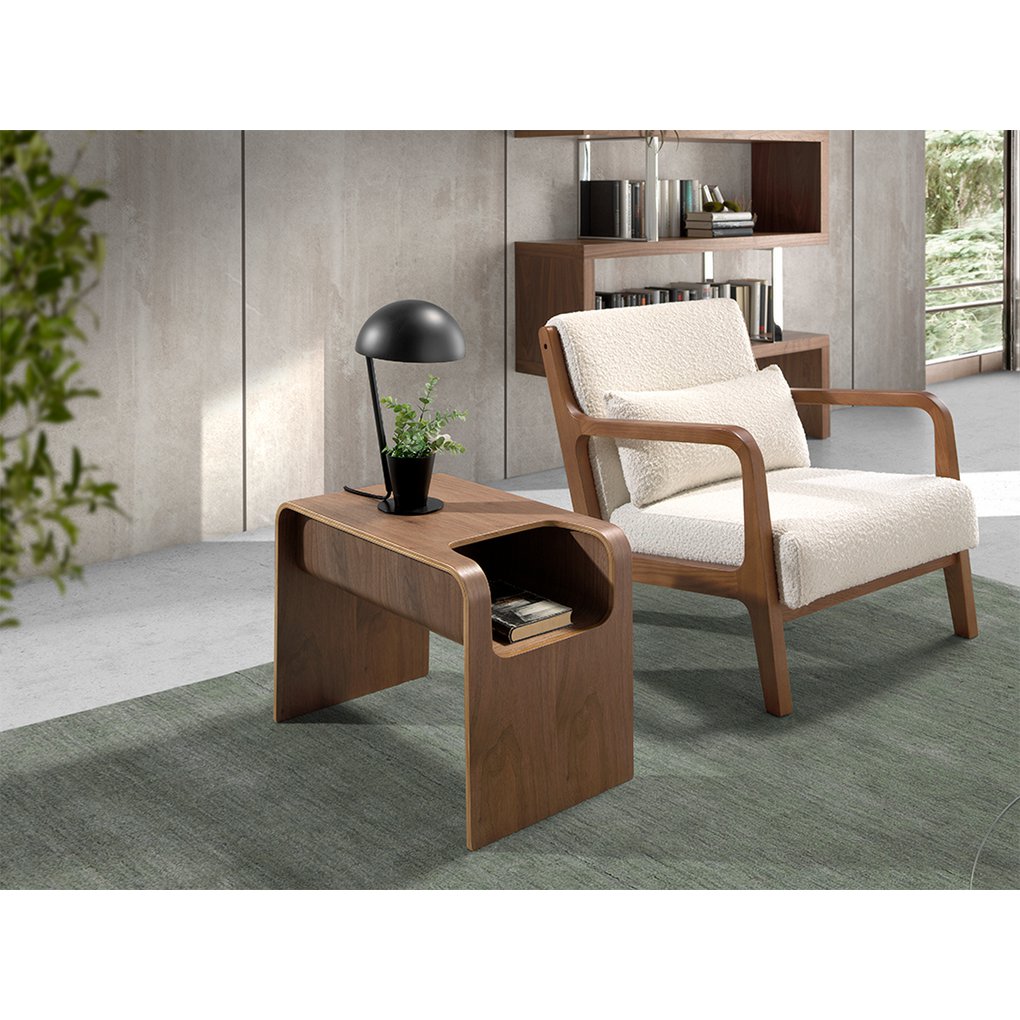 Fauteuil van gestoffeerde stof en notenhout 5100