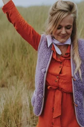  Cozy purple wool cardigan with toggle closures, suitable for women's casual wear.