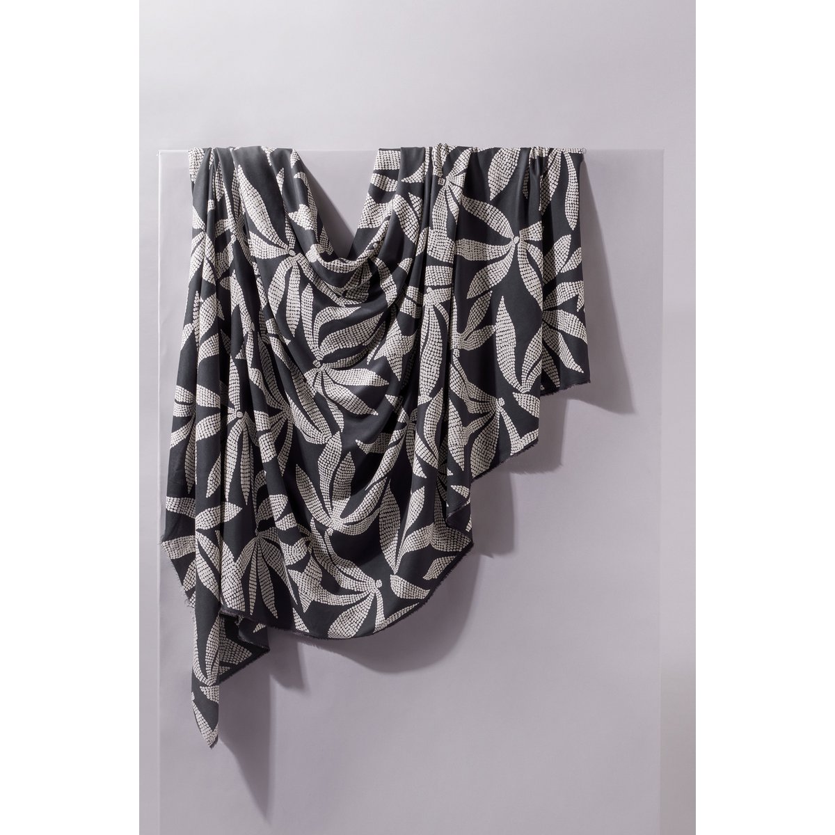 Tissu "Kaola Charbon Foncé"