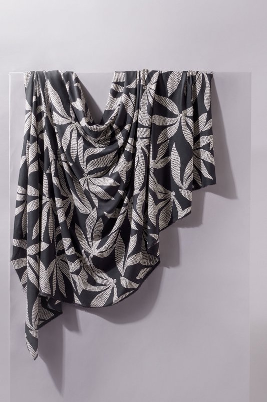 Tissu "Kaola Deep Charcoal"