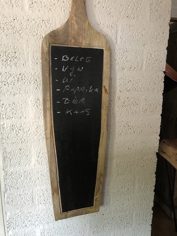 Wandregal aus Holz, Brotzeitbrett mit Gravurmöglichkeit