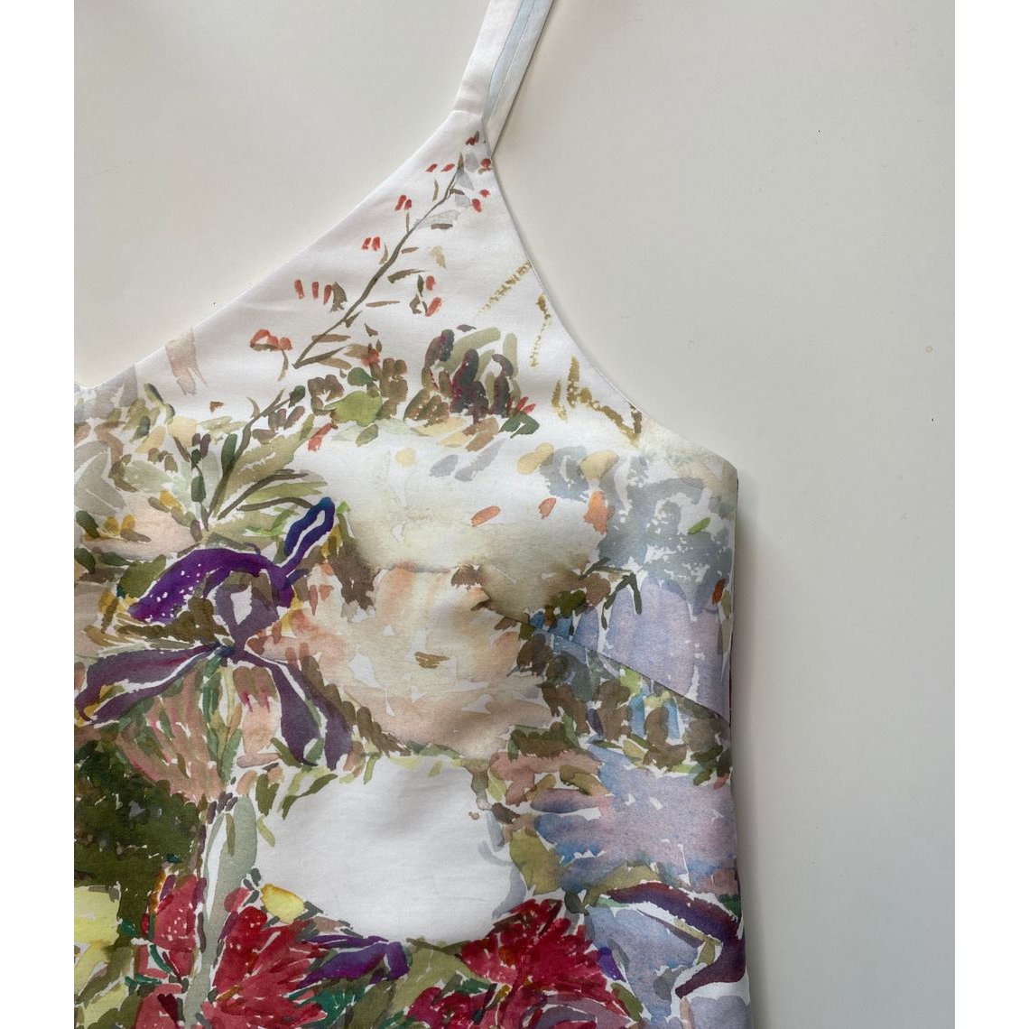 Satinbluse mit Trägern DecoFlux von Kmieliauskaitė