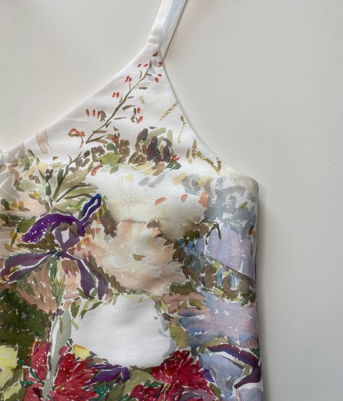 Satinbluse mit Trägern DecoFlux von Kmieliauskaitė