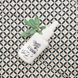 Revelation Youth Serum med 7 naturlige aktive ingredienser. Ansigt og halsudskæring. 30 ml
