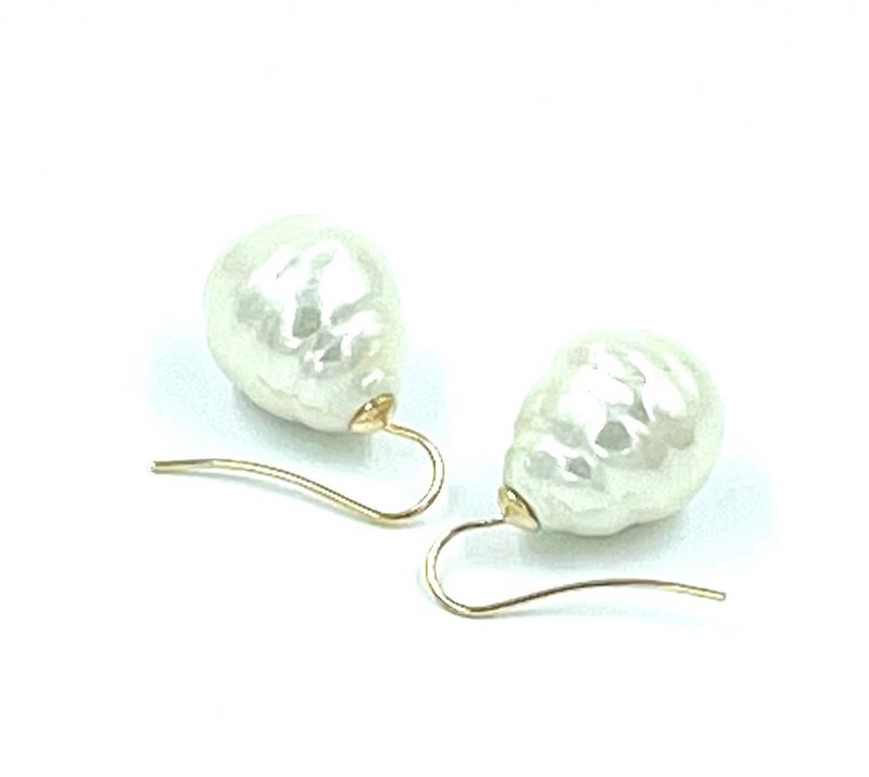 Boucles d'oreilles petites perles baroques, couleur blanc