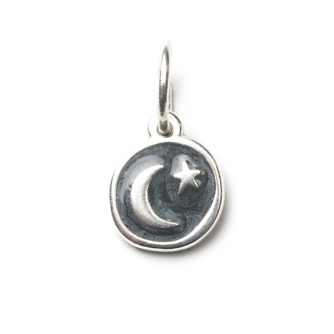 Luna Plata, Amuleto S