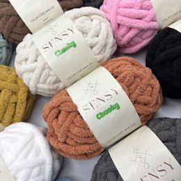 Sensy Chunky Yarn, Blanket Yarn, 7 oz, 28 Yards, Gauge 7 Jumbo