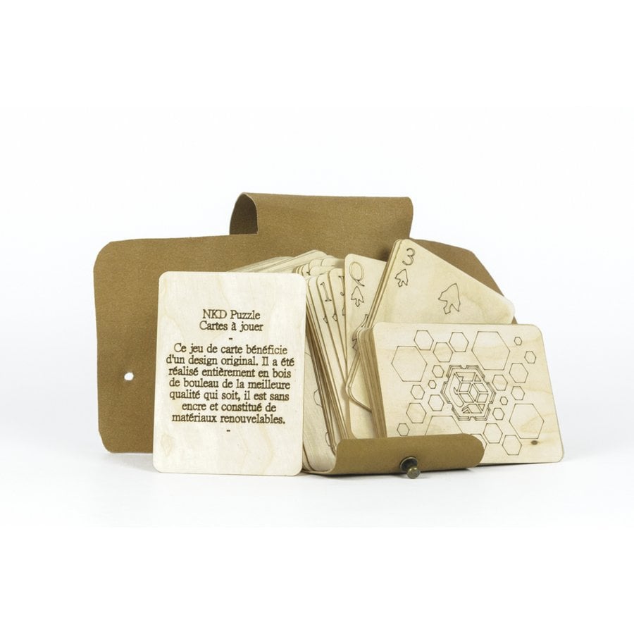 JEU DE CARTES en bois de bouleau  dans son étui en cuir.
