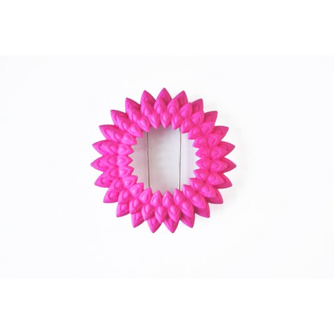 Dahlia brooch Fuchsia
