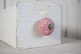 Pink møbelknop med naturroser 4 cm Isabelle Rose
