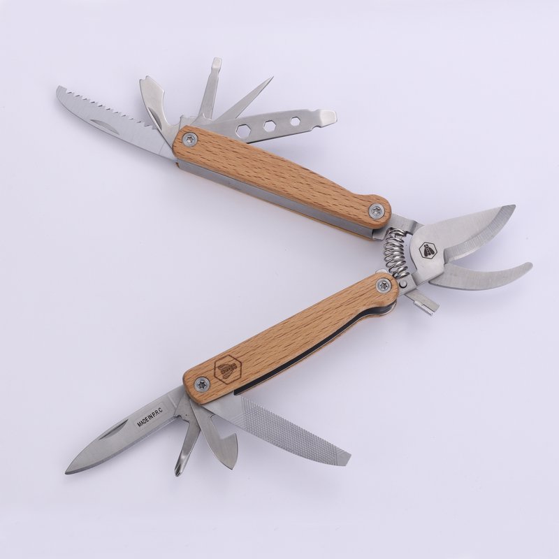 Laguiole Multifunction 12 in 1 in beech wood