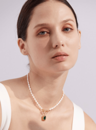 Jelena - Choker-Halskette mit quadratischem Anhänger und Saatperlen