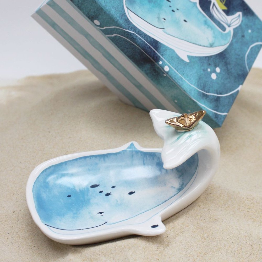 „By The Sea Whale“-Gericht mit Geschenkbox