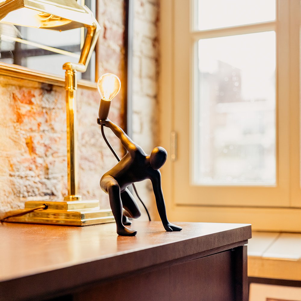 DANCER LAMP