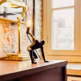 DANCER LAMP
