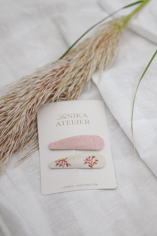 Basic pink and floral ivory hair clips for girls and woman