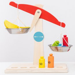 Wooden toy scale with weights