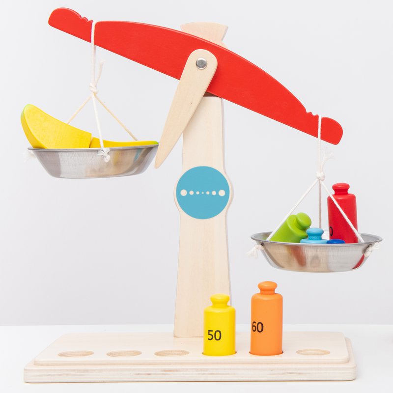 Wooden toy scale with weights