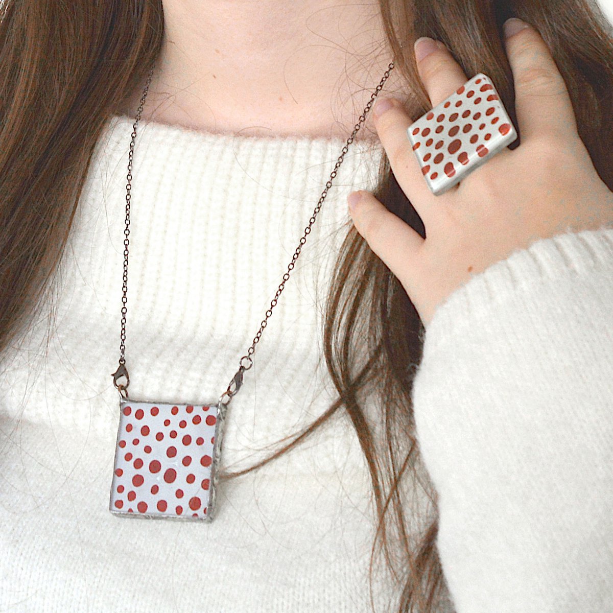Polka Dot ketting, Leuke statement sieraden, Handgeschilderd glas