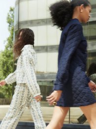 Mini-robe matelassée bleue Chelsea