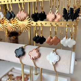 PURE CLOVER – Guld firkløverarmbånd