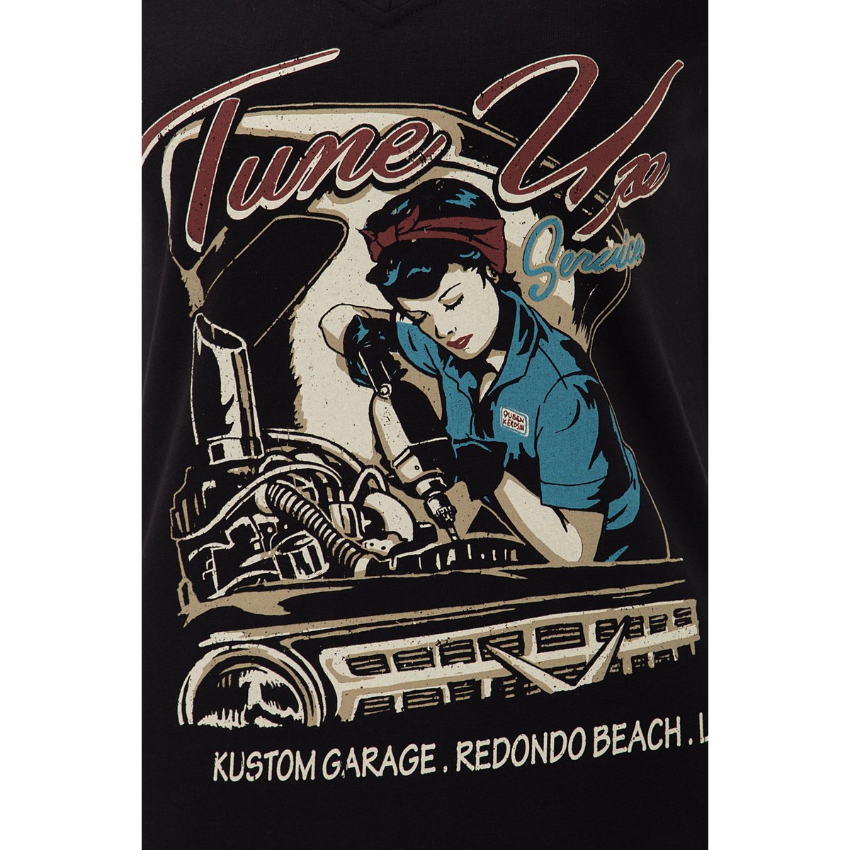 T-shirt with V-neck "Tune Up"