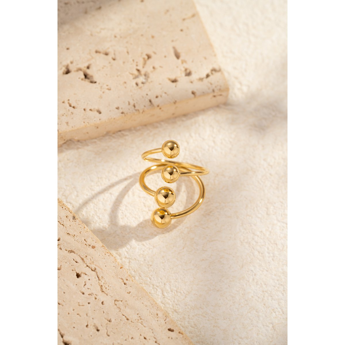 Bague acier inoxydable ajustable moderne boules rondes alignées dorée