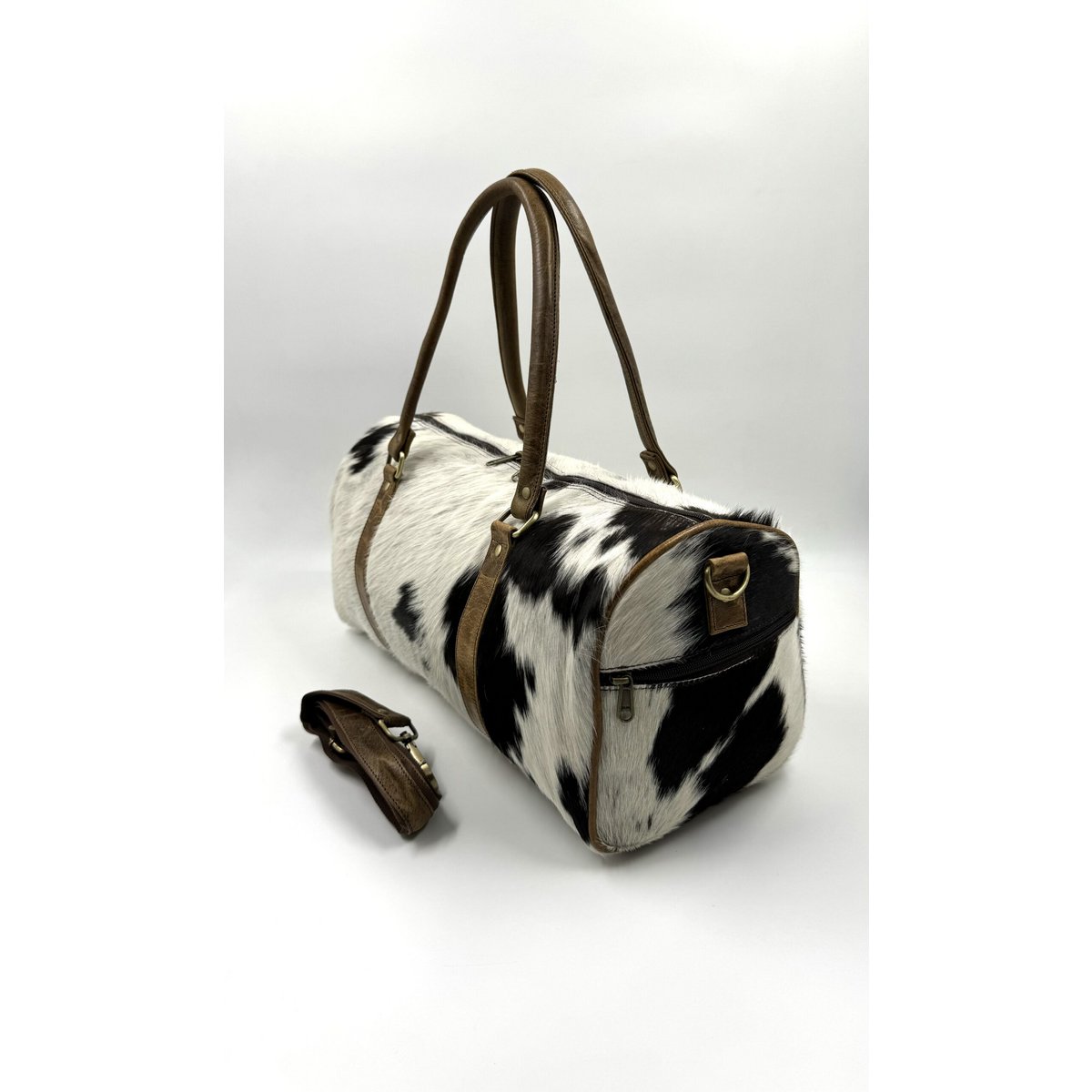 Handmade Leather & Natural Fur Travel Bag – Artisan 42cm “Heritage” Duffle & Unique Unisex Weekender