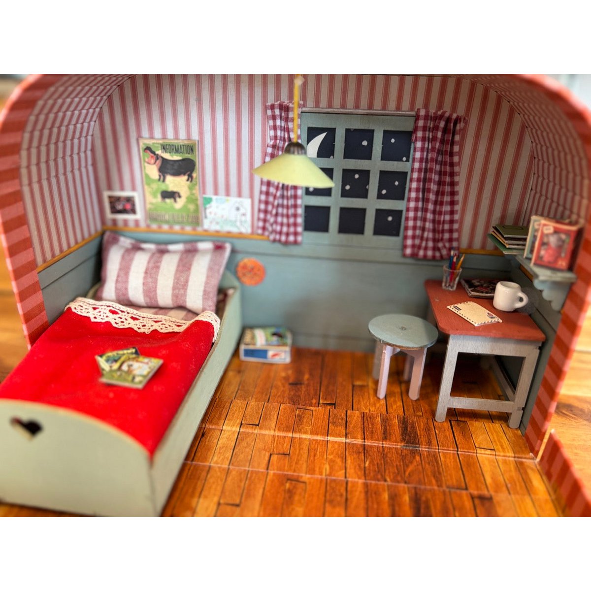 Mouse House To Go - Bedroom
